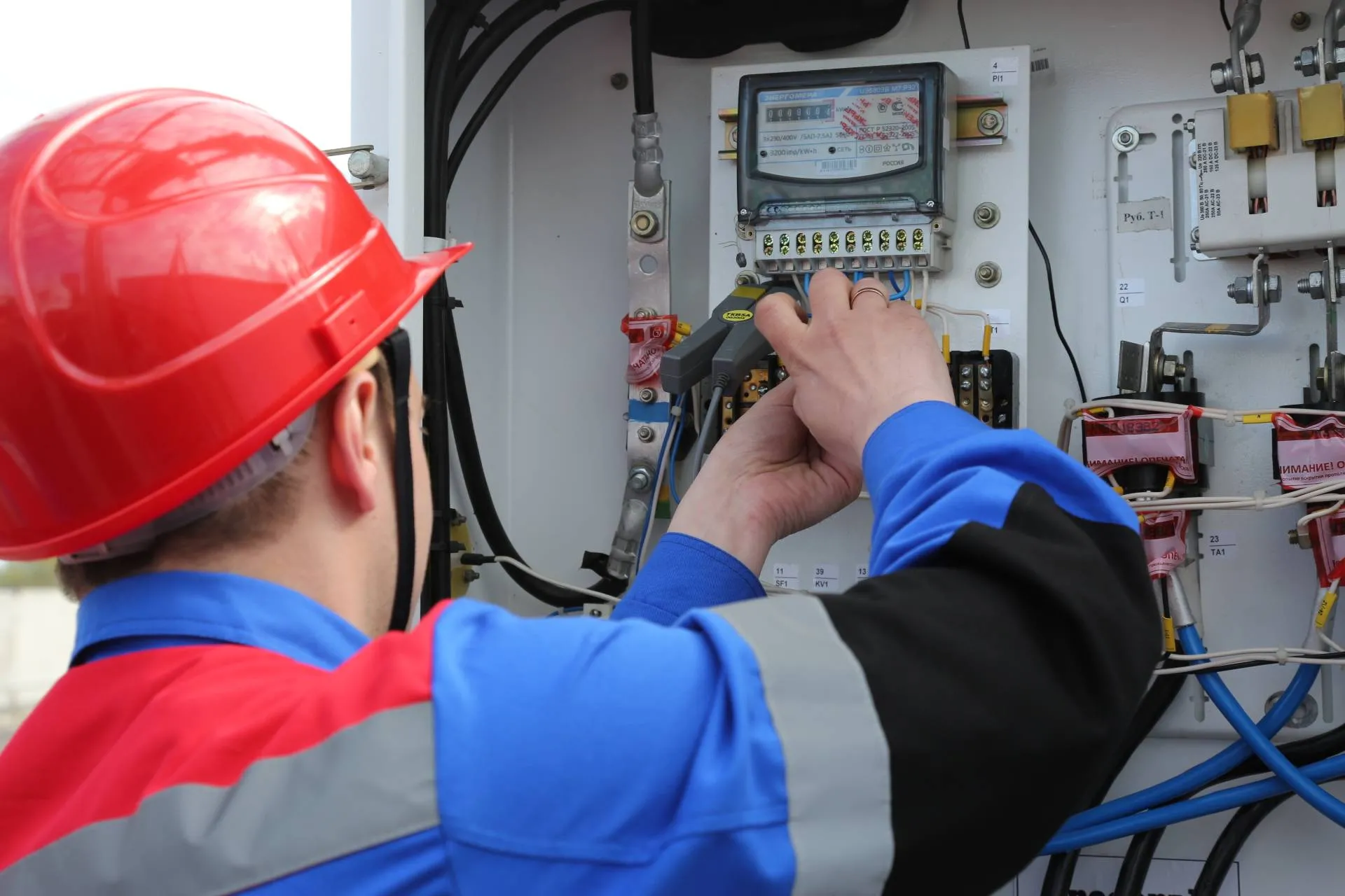 Ремонт и обслуживание электрических сетей в Москве и области — от «Строй Moscow»